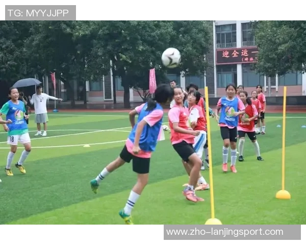 宁夏足球队奋勇争先展现拼搏精神助力地方体育发展与青少年培养 宁夏足球队奋勇争先展现拼搏精神助力地方体育发展与青少年培养