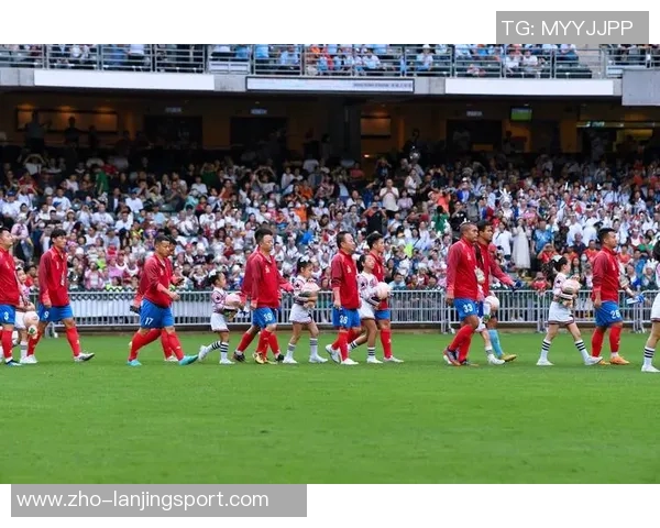 足球综艺节目新风潮:明星球员与普通人共同竞技的欢乐时光 足球综艺节目新风潮:明星球员与普通人共同竞技的欢乐时光